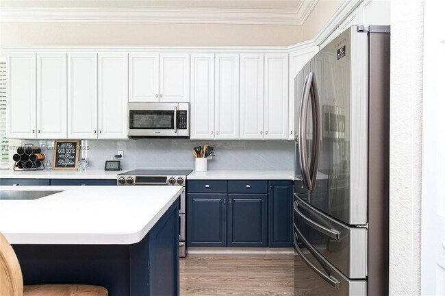 Building Photo - 208 SE 15th St