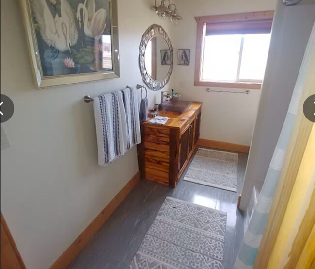 Foto del edificio - Fully Furnished Western Apartment Near Col...