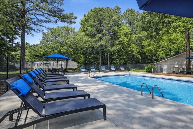Building Photo - Lakeside Townhomes