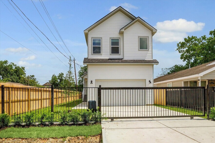 Foto principal - 901 E 37th St