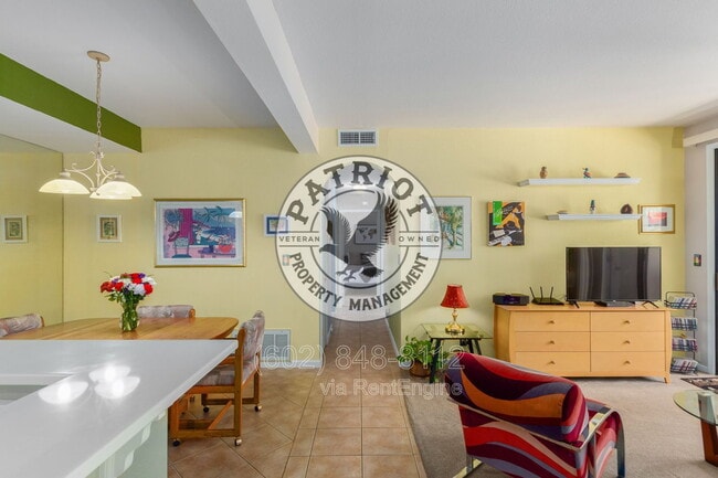 Foto del edificio - 9708 E Vía Linda