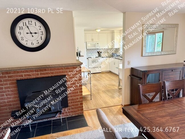 Foto del edificio - 20212 103rd Pl SE