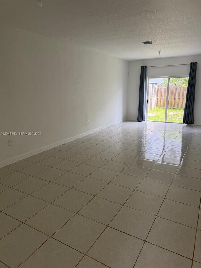 Foto del edificio - 2616 SE 10th St