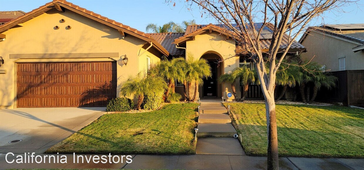 Foto principal - 3 br, 2 bath House - 1660 Flora Way