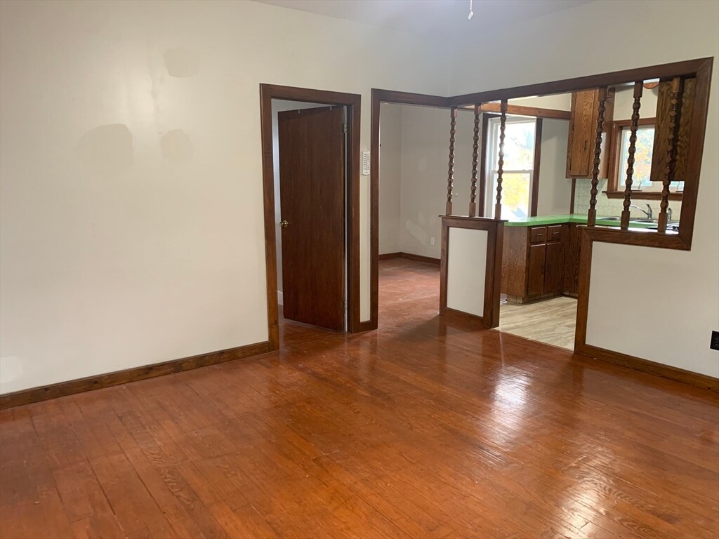 Foto principal - 347 Lawton St