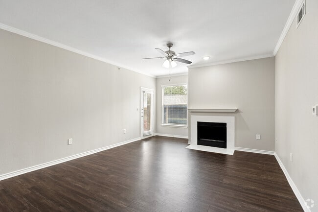 2BR, 2BA - 1,1872SF - Living Room - The Remington