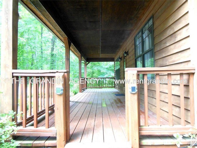 Building Photo - 1520 Gravel Hill Rd