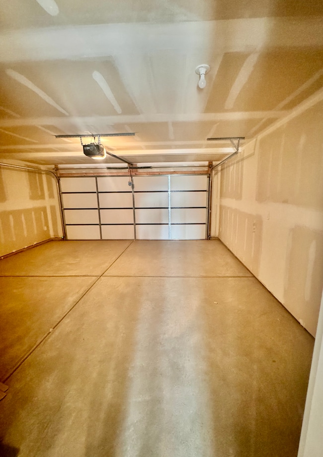 Foto del edificio - 535 W 2350 N