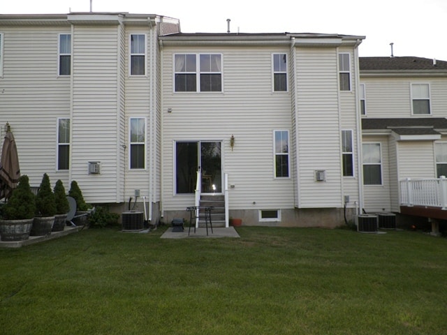Building Photo - 227 Hamilton St