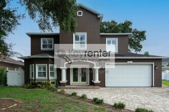 Building Photo - 3814 W El Prado Blvd