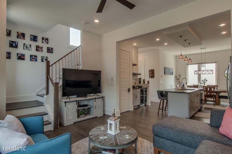 Primary Photo - 3 br, 3 bath Townhome - 800 Vibe Pl