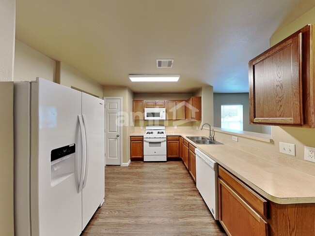 Foto del edificio - 3723 Holden Ct