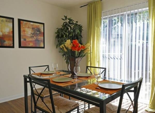 Foto del edificio - 7440 Riverside Pky