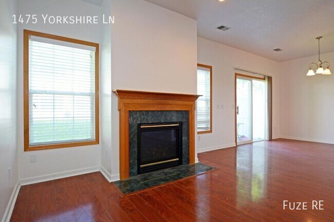 Building Photo - 1475 Yorkshire Ln