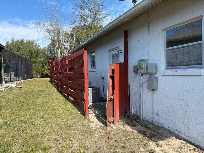 Building Photo - 229 W Casurina Pl