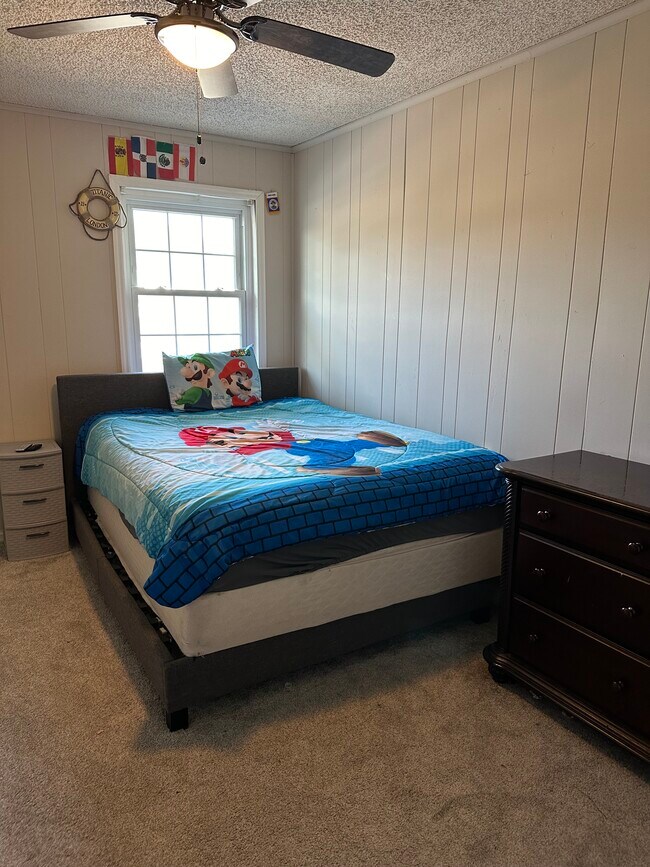 Foto del edificio - 4709 Leaf Crest Ct