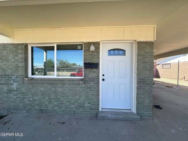 Foto del edificio - 9311 Vicksburg Dr