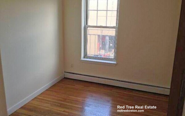 Foto del edificio - 160 N Beacon St