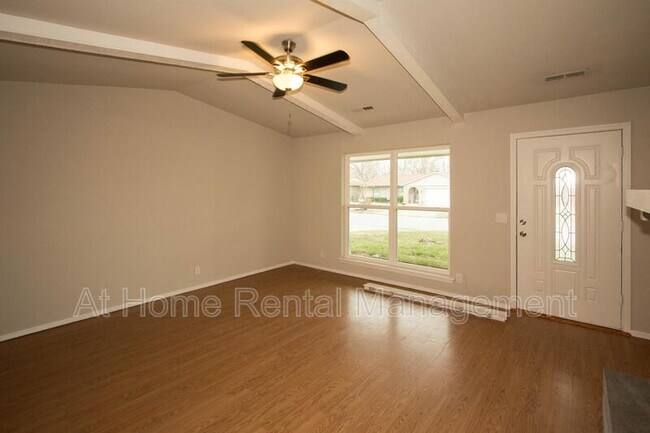 Foto del edificio - 1625 S Poplar Ave