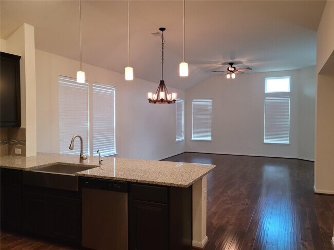 Building Photo - 1128 Swinford Ct