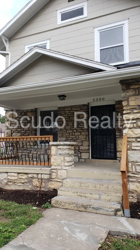 Foto principal - 5300 Smart Ave