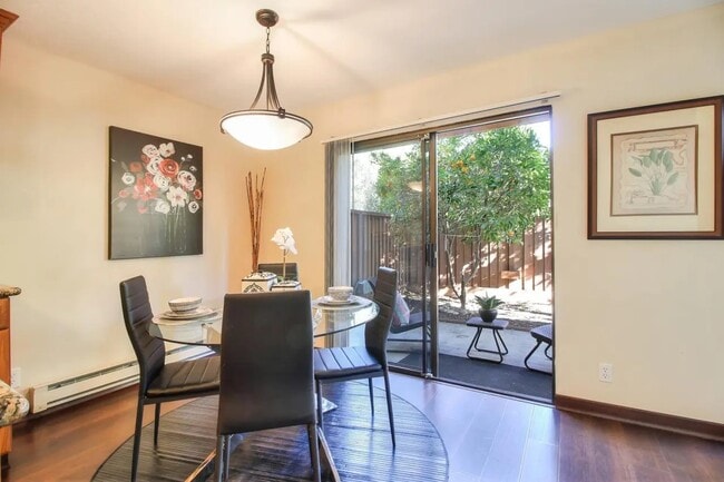 Photo - 1391 Gazdar Ct Townhome