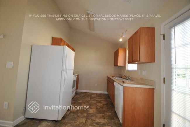 Building Photo - 3789 Foxton Dr