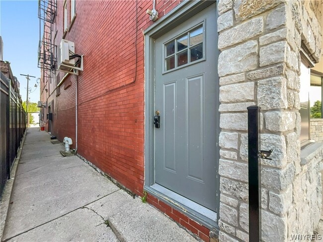 Building Photo - 1363 Delaware Ave