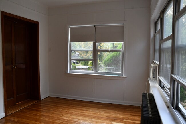 Building Photo - 111 N Broadway