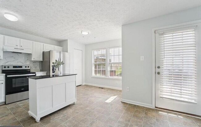 Foto del edificio - 11 Gemstone Ct