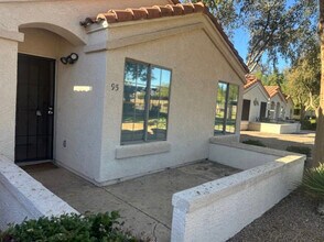 Building Photo - 726 S Nebraska St