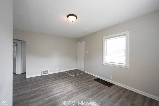 Foto del edificio - 1415 W Pruitt St