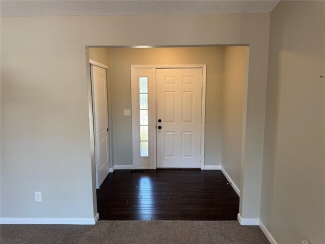 Foto del edificio - 1108 Amberglen Dr