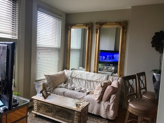 Foto del edificio - 483 Beacon St