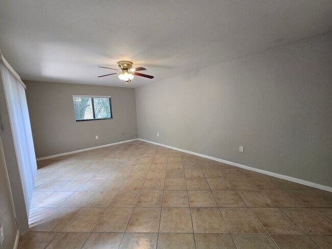 Foto del edificio - 7752 Tamara Lee Ct