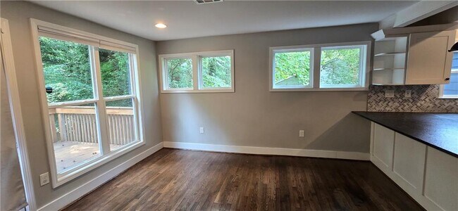 Foto del edificio - 966 Gaston St SW