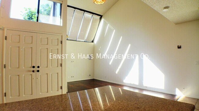 Foto del edificio - 7021 Alondra Blvd