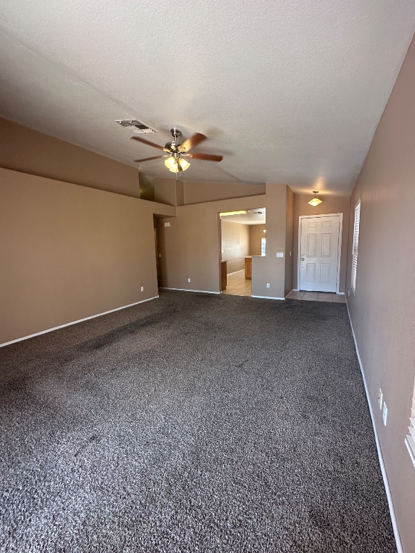 Foto del edificio - 963 E Monterey St