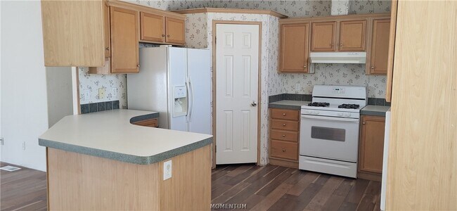 Building Photo - 3315 S Ridge Ave