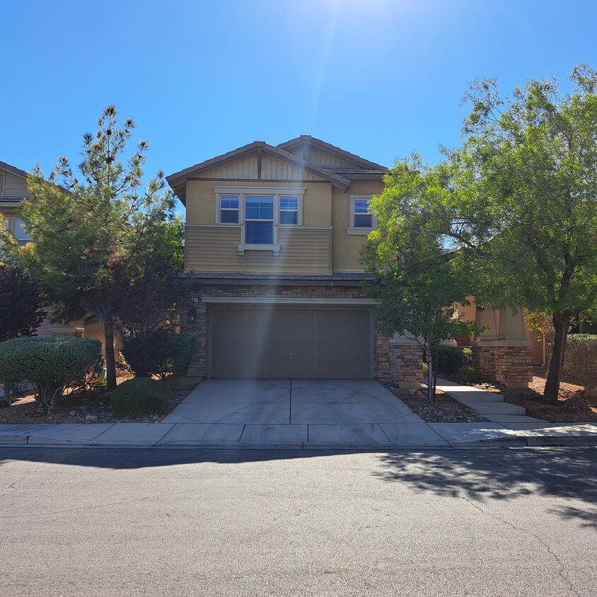 Foto principal - A Fabulous 3 Bedroom House in Summerlin