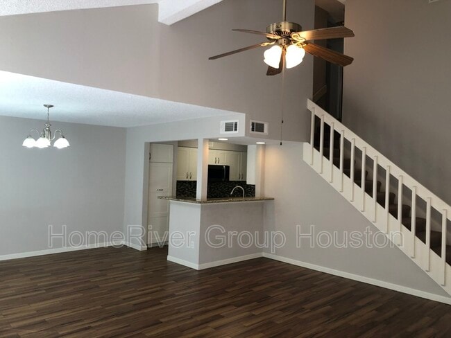 Building Photo - 5611 Innsbruck St