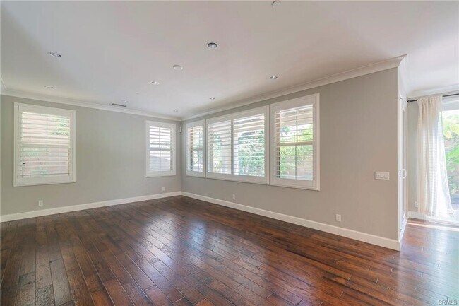 Building Photo - 93 Coleridge