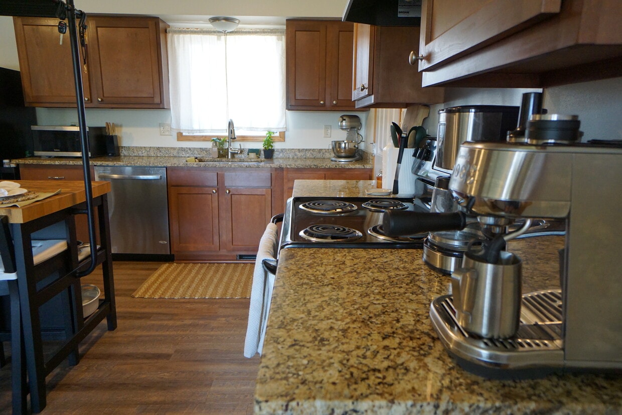 Gorgeous Granite - 2113 S Main St