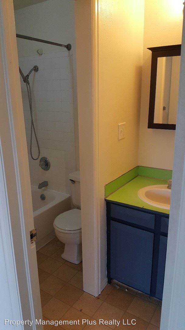 Building Photo - 4465-4467-4467 Driftwood Pl