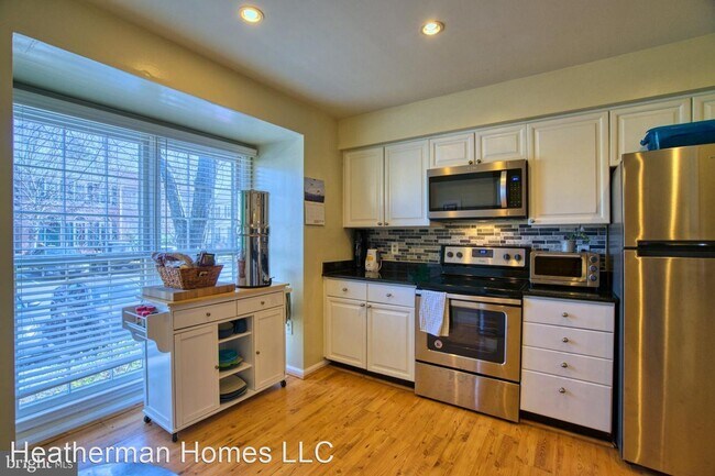 Foto del edificio - 3 br, 3.5 bath House - 6137 Summer Park Ln