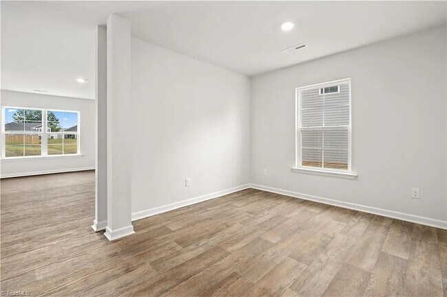 Foto del edificio - 304 Aspen Place Ct