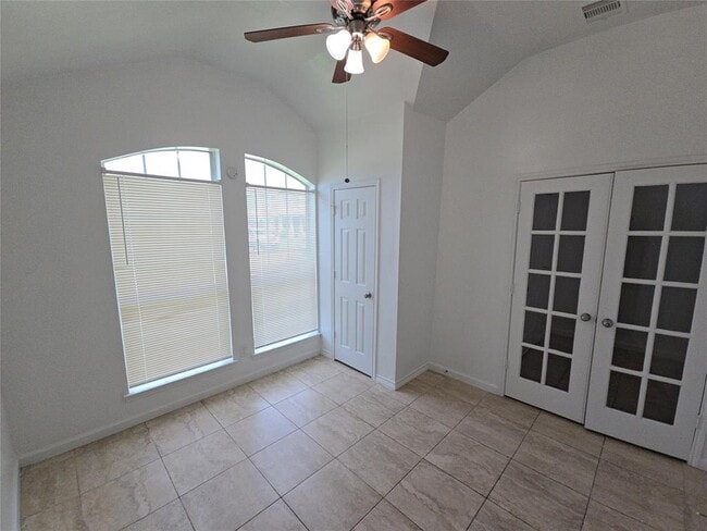 Building Photo - 1306 Squire Dr