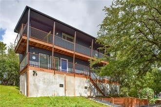 Building Photo - 5404 Ledesma Rd