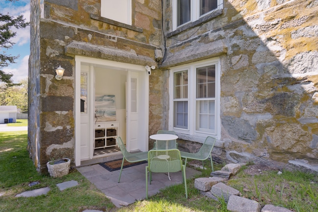 Building Photo - 77 Coggeshall Ave