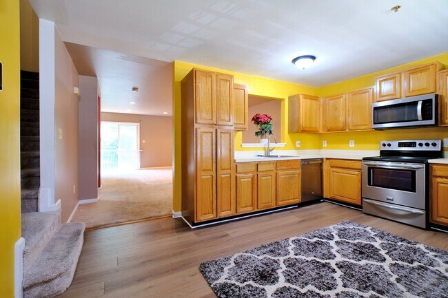 Foto del edificio - 3 bedroom 2.5 Bath In Oxon Hill Ready for ...